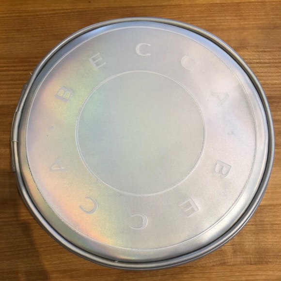 Becca Cosmetics matte holographic round makeup bag - Picture 2 of 4